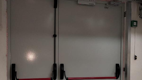 Противопожарные рулонные шторы